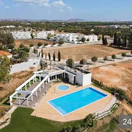 Brand New 3 Ensuite Bedrooms Deluxe In Vilamoura 4* Quarteira
